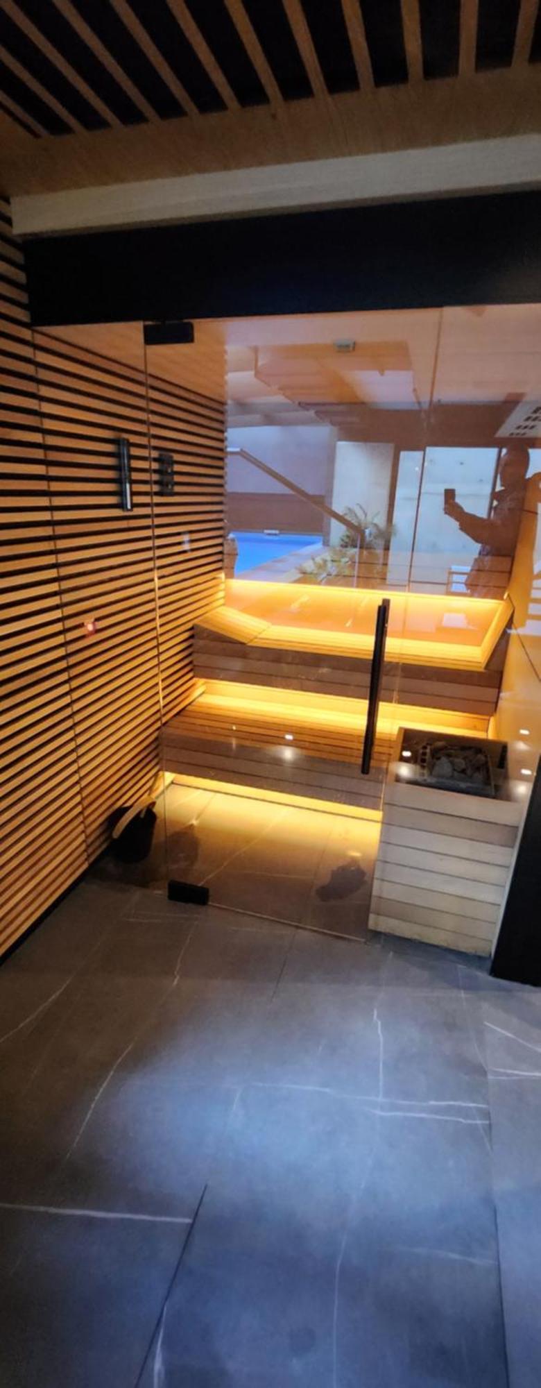 Castle Loft Apartment,Spa, Gym ,Sauna & Swimming Pool Free Parking Краків Екстер'єр фото